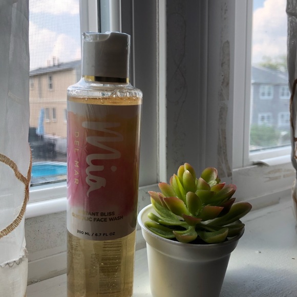 Mia del Mar Glycolic acid wash brand new bottle - Picture 10 of 11